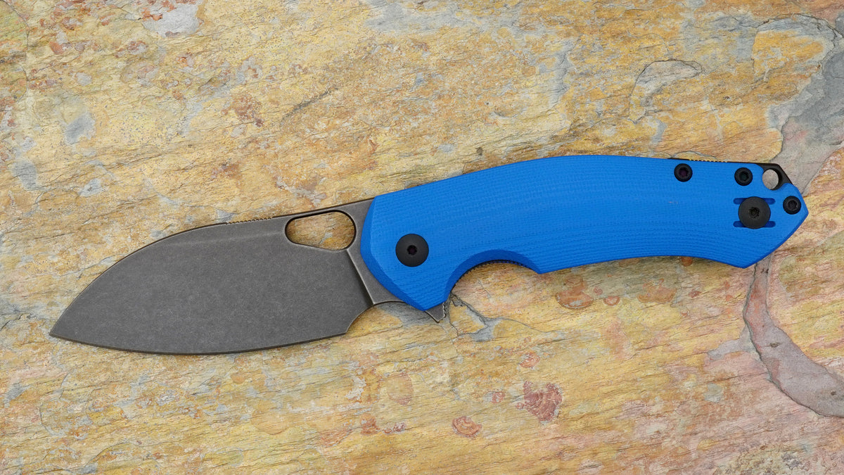 ACE Biblio XL Flipper, Black Vanadis 4E Blade and Blue G-10