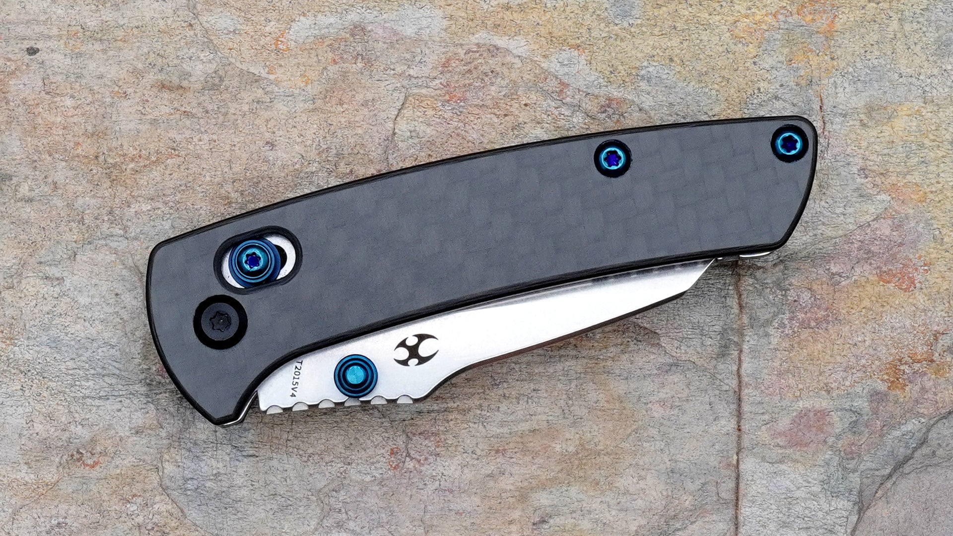 Kansept Little Main Street Crossbar Lock, Carbon Fiber Handle T2015V4 – Edgeworks Knife & Supply Co